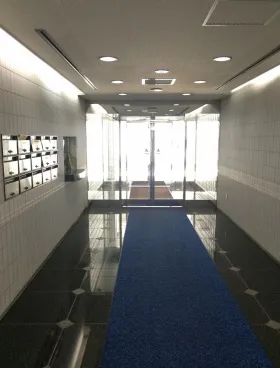 M&Mビルの外観