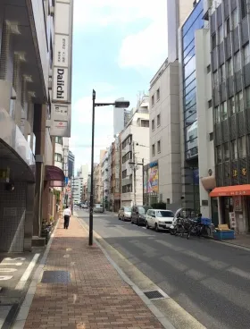 M&Mビルの外観