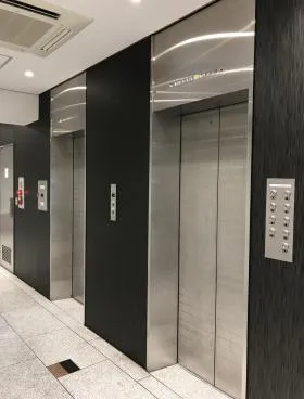 ログズ日本橋堀留ビルの外観