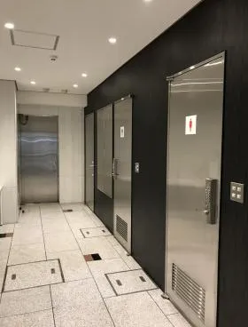 ログズ日本橋堀留ビルの外観