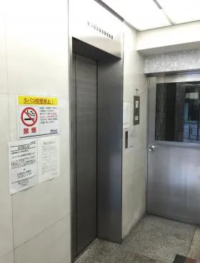 八重洲長岡ビルの外観