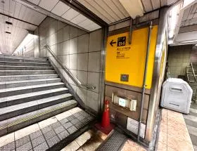 B4出入口を目指す