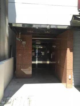 国土西池ビルの外観