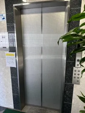 RMビルの外観