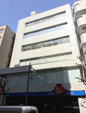 K&Hビルの外観