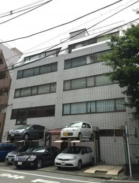 印刷産業ビルの外観