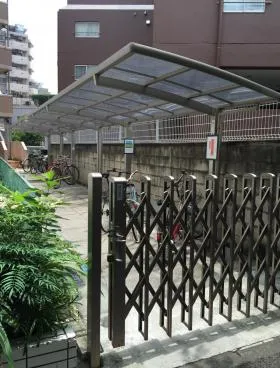 印刷産業ビルの外観