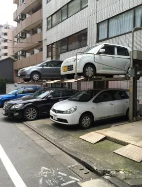 印刷産業ビルの外観