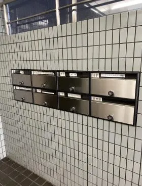 五輪プラザビルの外観