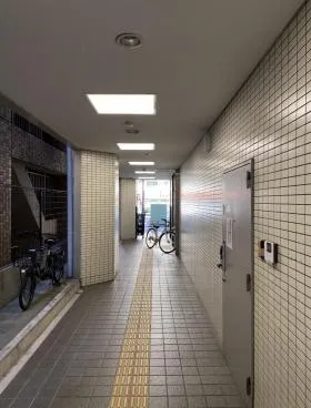 万代目黒ビルの外観