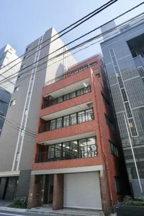 京橋YAHATAビルの外観