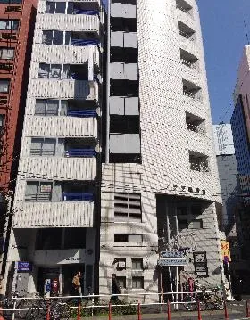 プラザ西新宿ビルの外観