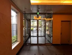 東栄神宮外苑ビルの外観