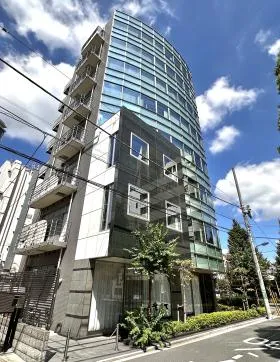 東栄神宮外苑ビルの外観