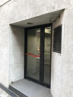 アークポイントビルの外観