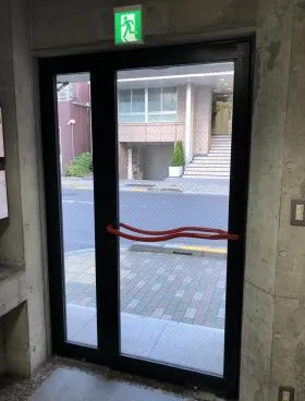 アークポイントビルの外観