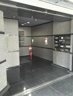 共栄入谷ビルの外観