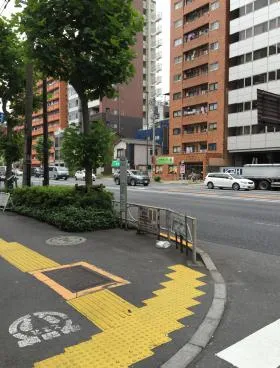 共栄入谷ビルの外観