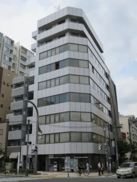 高長ビルの外観