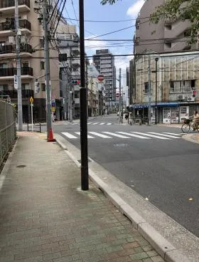 上野アムフラットⅡビルの外観