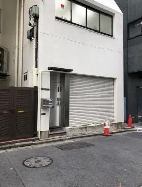 ADビル東館の外観