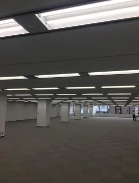 日新上野ビルの外観