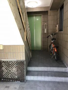 コスモビルの外観