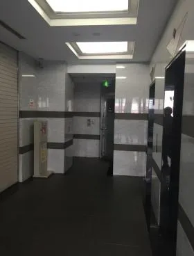 新宿三丁目ビルの外観