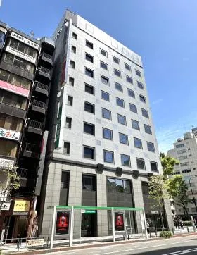 新宿三丁目ビルの外観