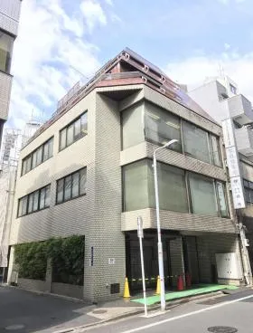 鍋嶋ビルの外観