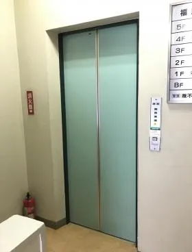 福島屋新井ビルの外観