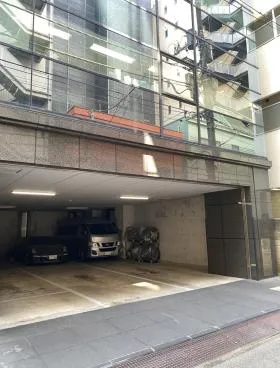 不二越ビルの外観