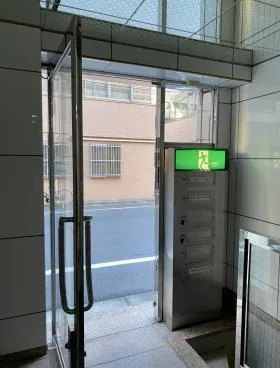 ハラダビルの外観