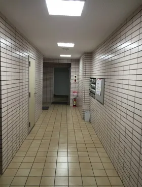 中西ビルの外観