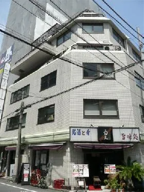 テェアーカテリーナビルの外観
