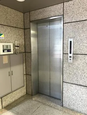 井門東上野ビルの外観