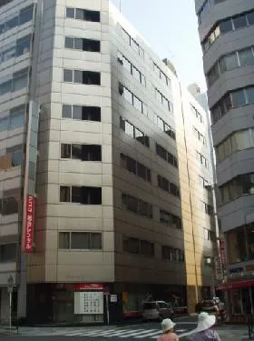 御苑高木ビルの外観