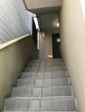 ヒロセビルの外観