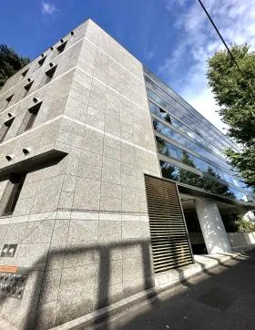 EDGE南青山ビルの外観