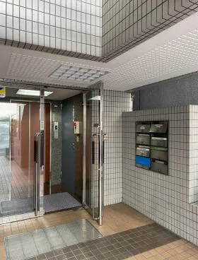 THE GATE 新宿御苑(旧東信ビル)ビルの外観