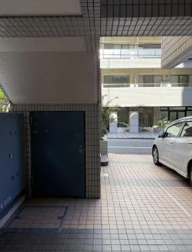 THE GATE 新宿御苑(旧東信ビル)ビルの外観