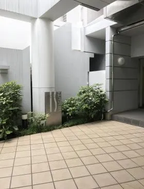 I・Sビルの外観