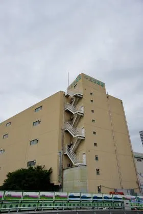 TNビルの外観