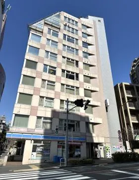 セントポールビルの外観
