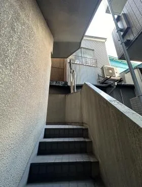 クレストワンビルの外観