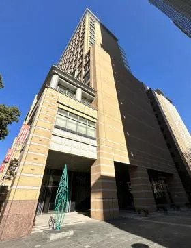 オーバルコート大崎マークウエストビルの外観
