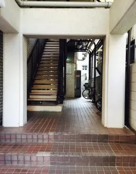 KNビルの外観