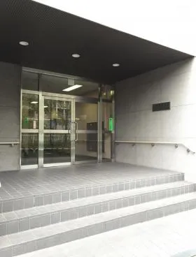 紀伊国屋ビルの外観