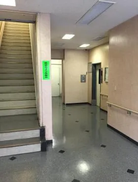 紀伊国屋ビルの外観
