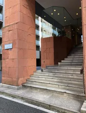 田源ビルの外観